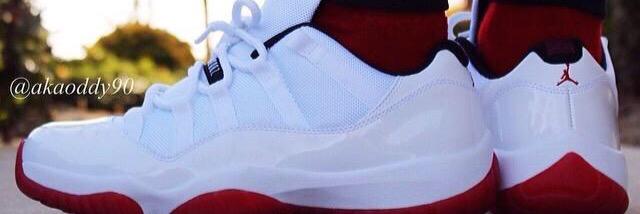 StunningSneaks's profile banner image