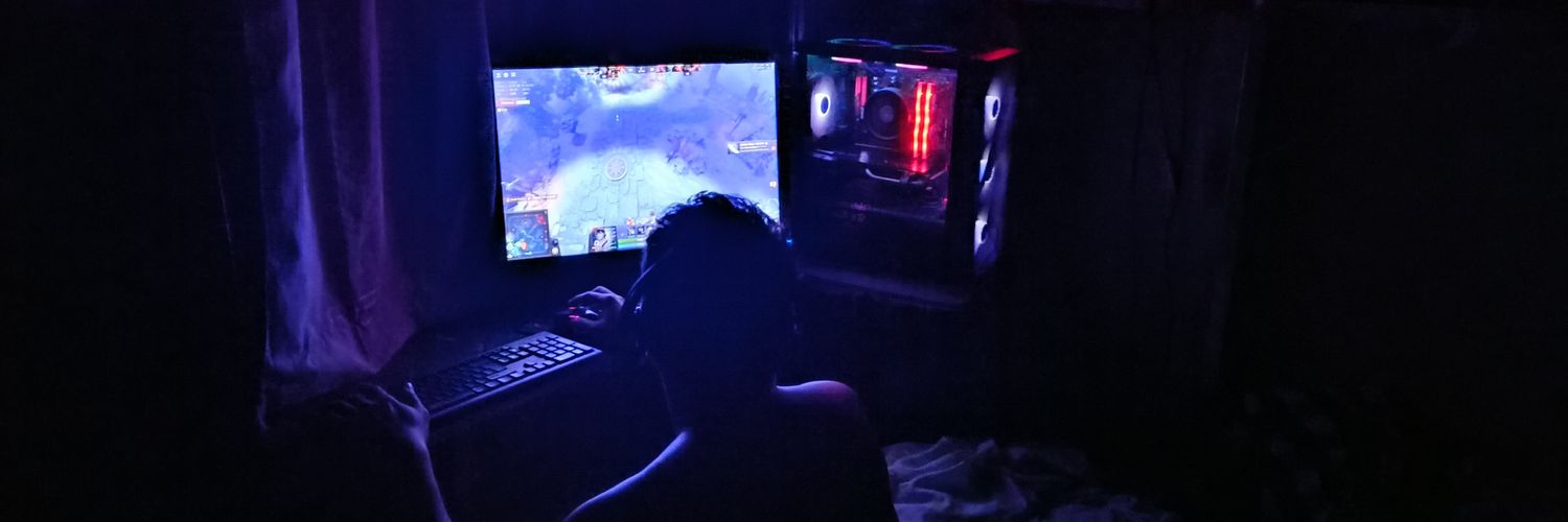 Revearsed's profile banner image