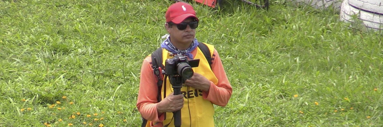 chitovela's profile banner image