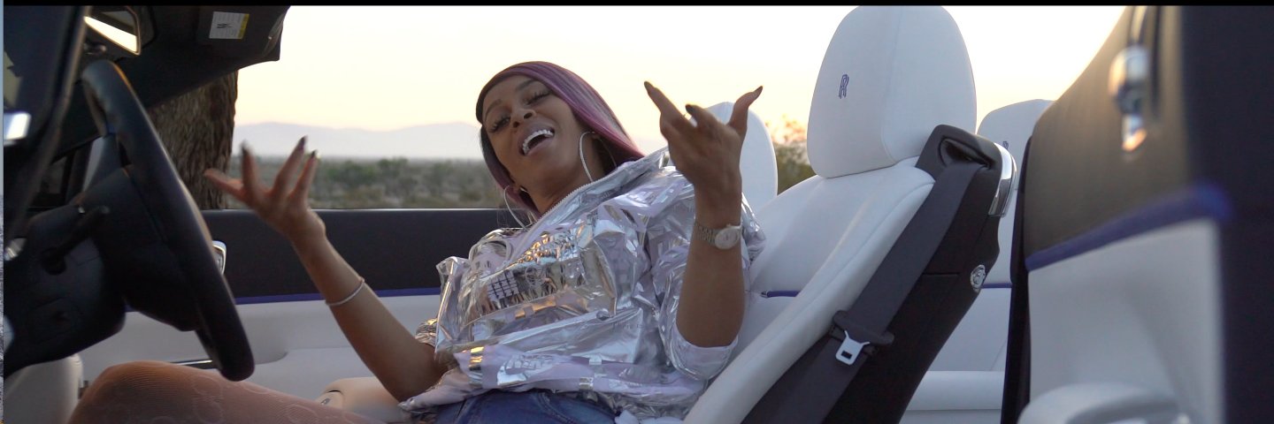 ChellaChicago's profile banner image