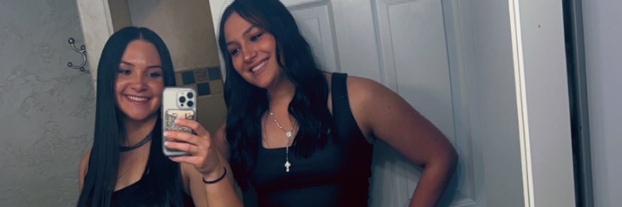 KayzleeB's profile banner image
