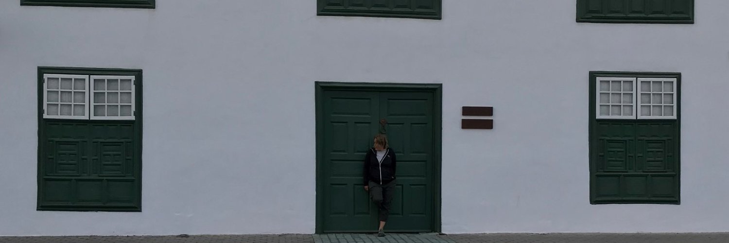 suz_whitty's profile banner image