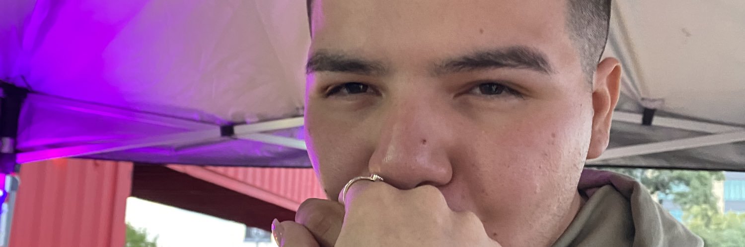 Arianagarza23's profile banner image