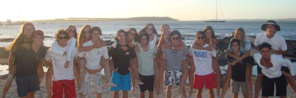 mone_fernandez's profile banner image