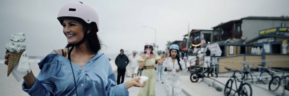 That Housewives Guy banner