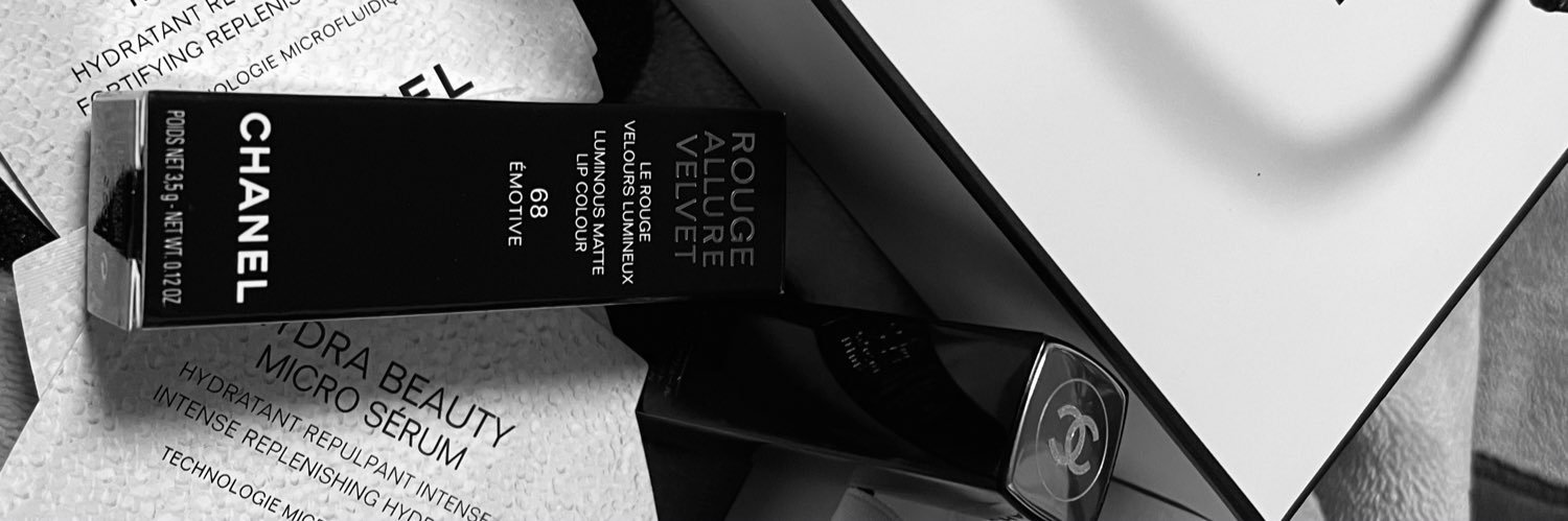 Love00812's profile banner image