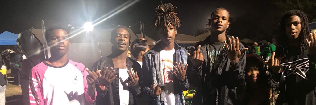 _Zoeeshit's profile banner image