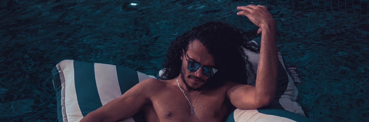b03l0's profile banner image