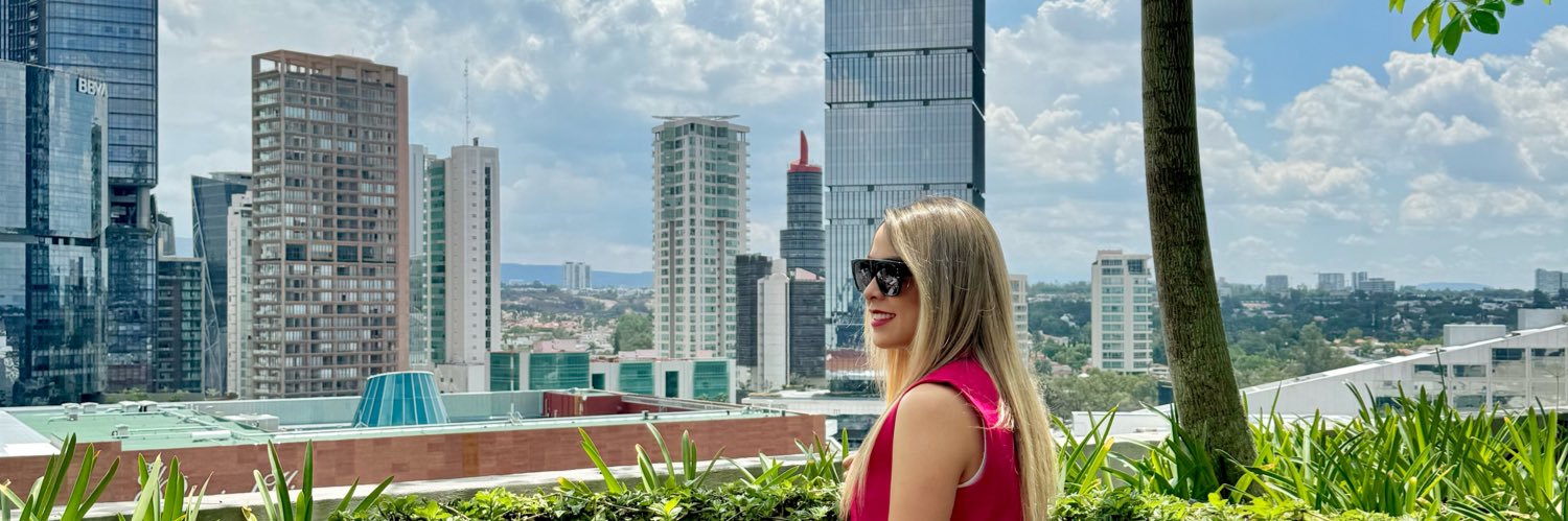 daniela_loewen's profile banner image