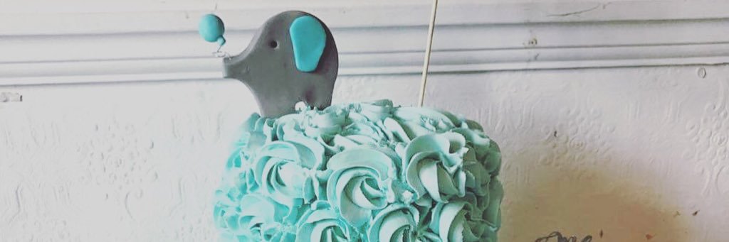 hannahmakescake's profile banner image