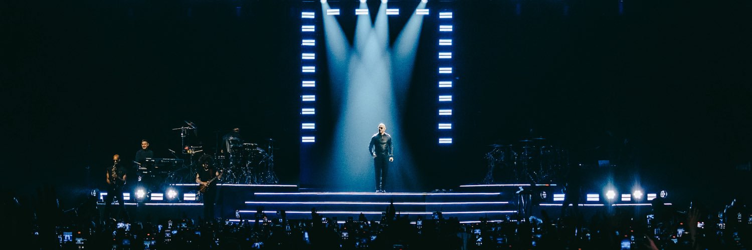 Twitter banner for @pitbull