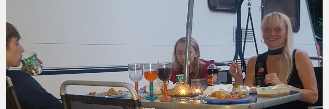 dee dee wynne banner