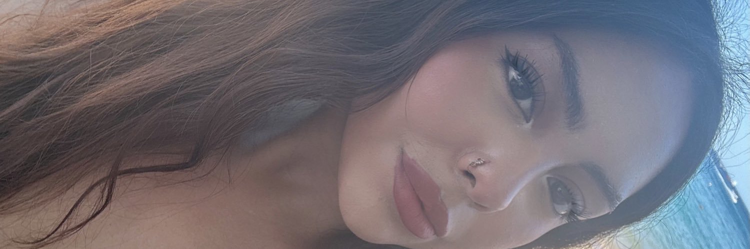 2smilez2's profile banner image