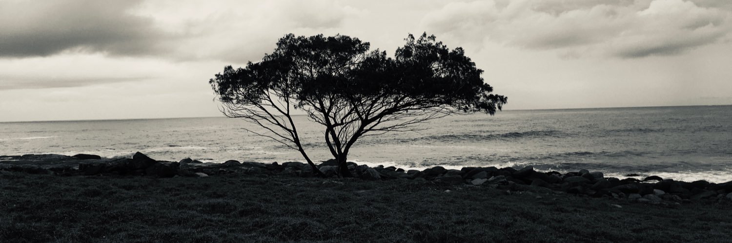 tomwarr's profile banner image