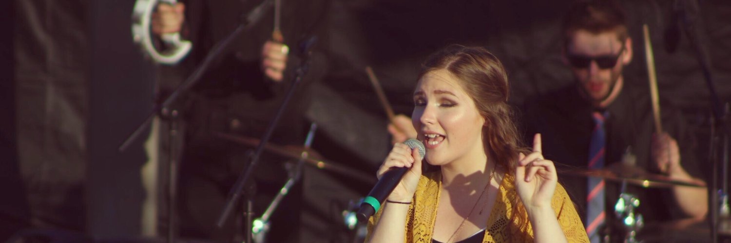 _maddiemueller_'s profile banner image