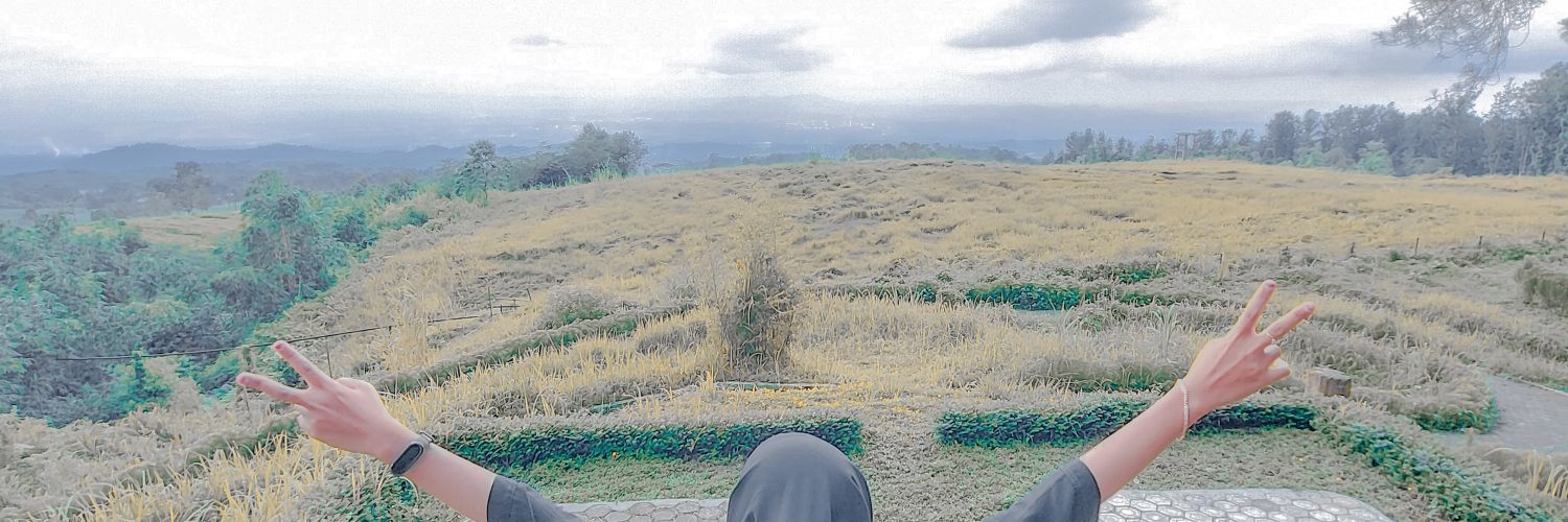 helehhm's profile banner image
