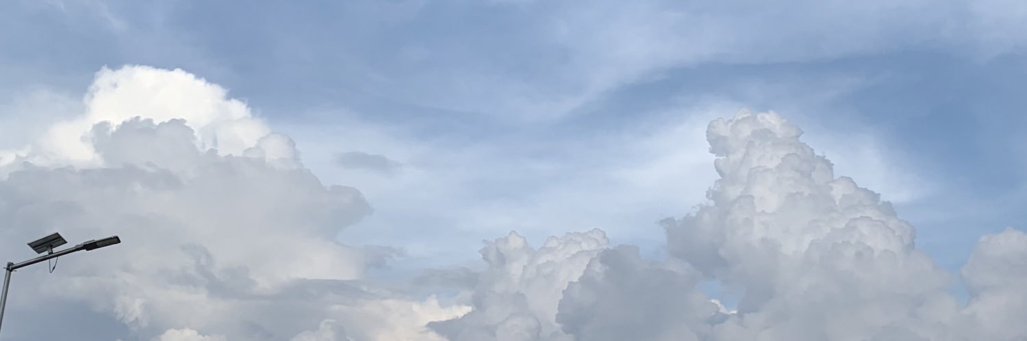 ddduleee's profile banner image