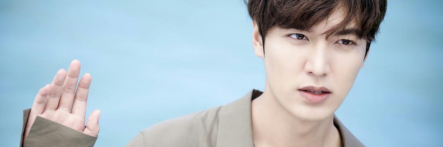 DNeeracha's profile banner image