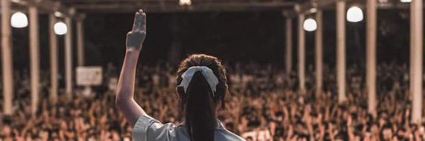 Chompoo_Chic's profile banner image