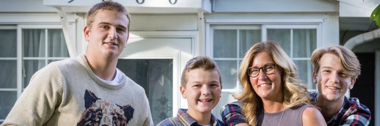amycburcham's profile banner image