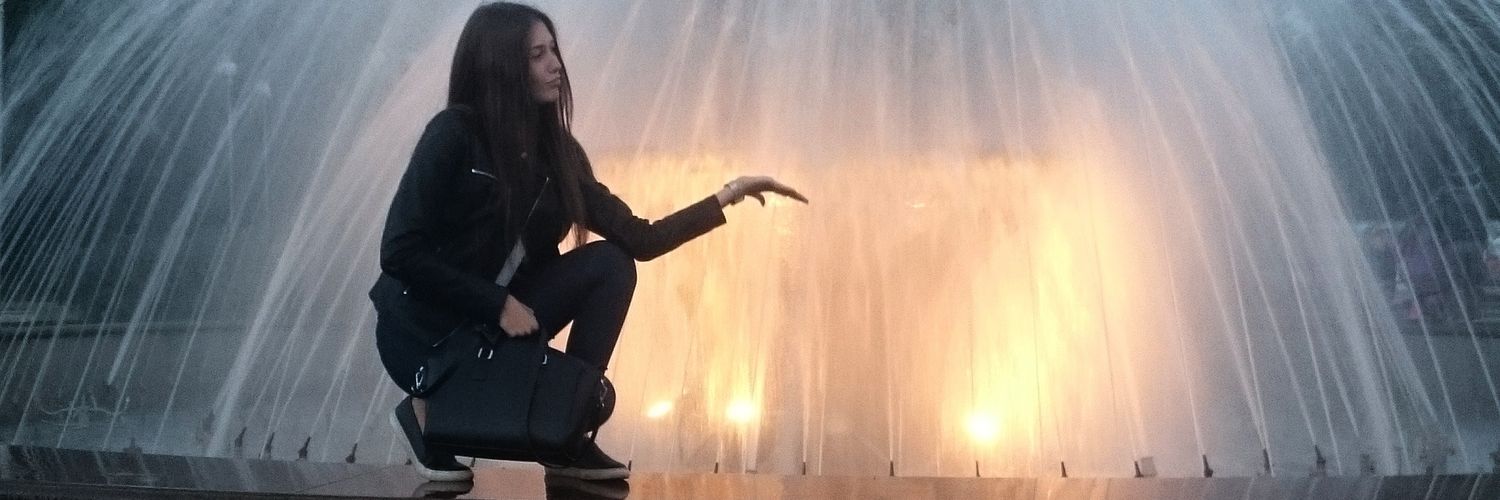 ronireez's profile banner image