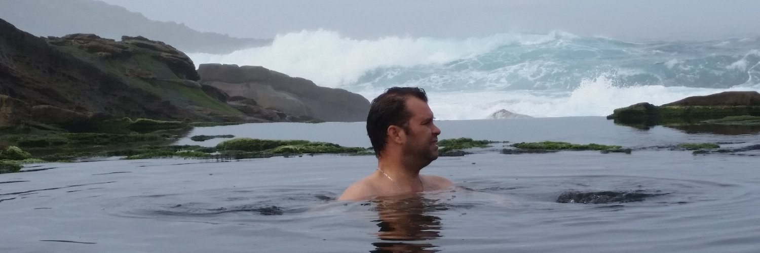 albertopaza's profile banner image