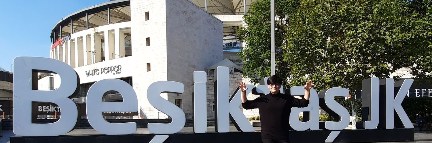 e_mete19's profile banner image
