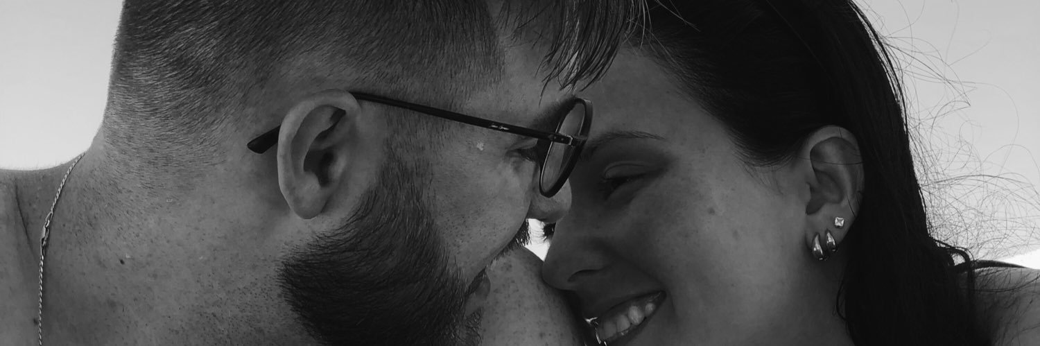issapeixoto's profile banner image