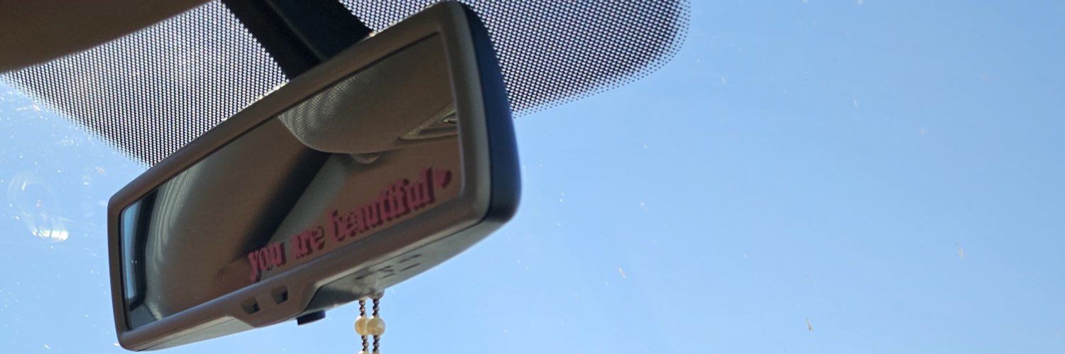 Juliaw4mm's profile banner image