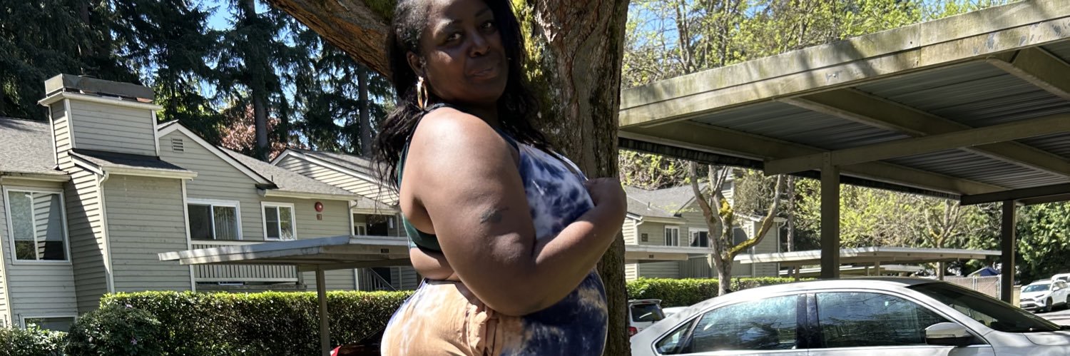 Queentootiemom's profile banner image