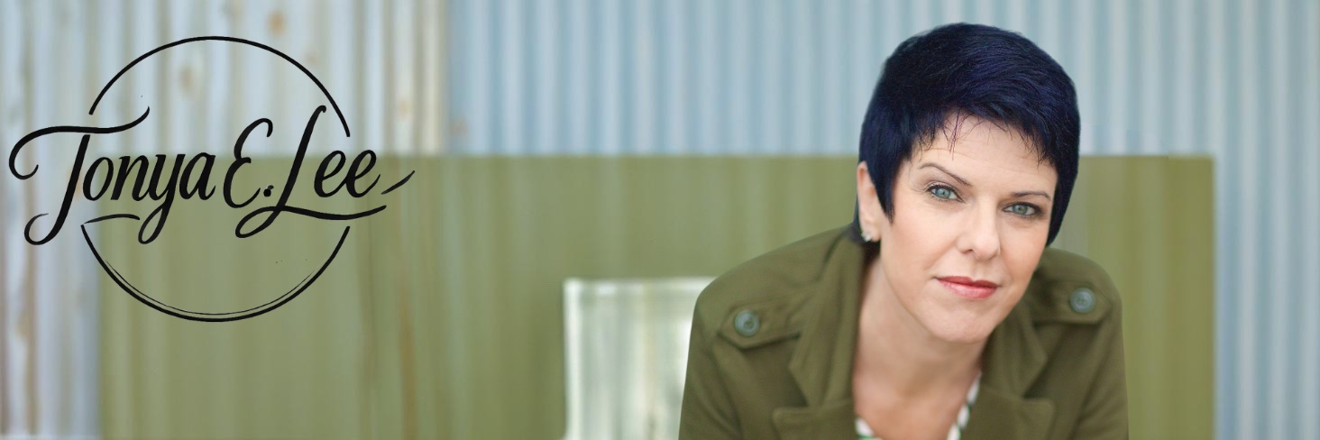 tonyaelee's profile banner image