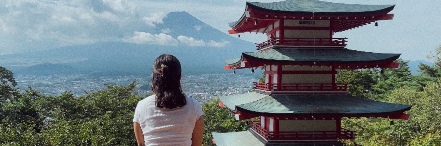 Lau. 🐧🌺 banner