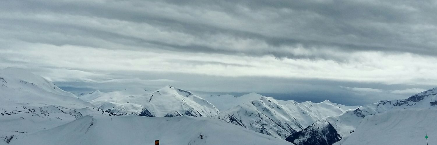 LauRuval's profile banner image