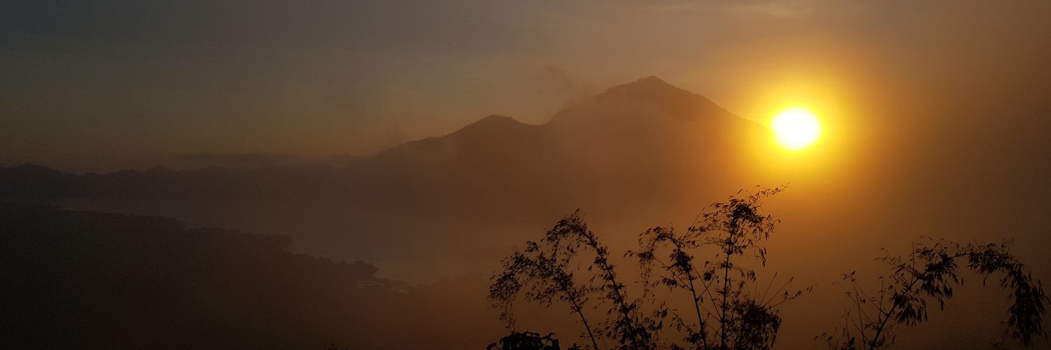 putufilla's profile banner image