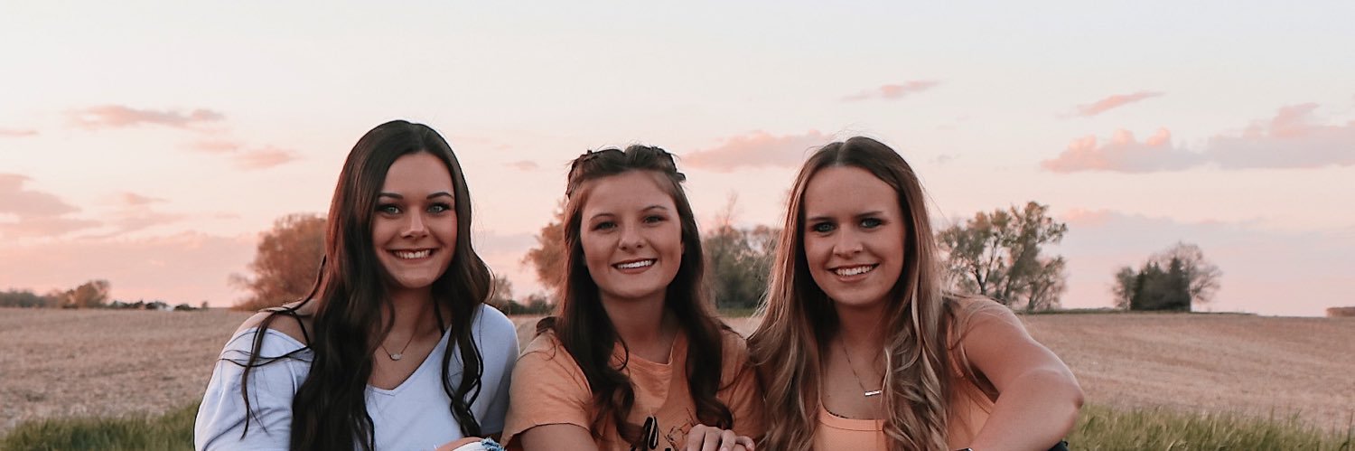 grace_henn's profile banner image