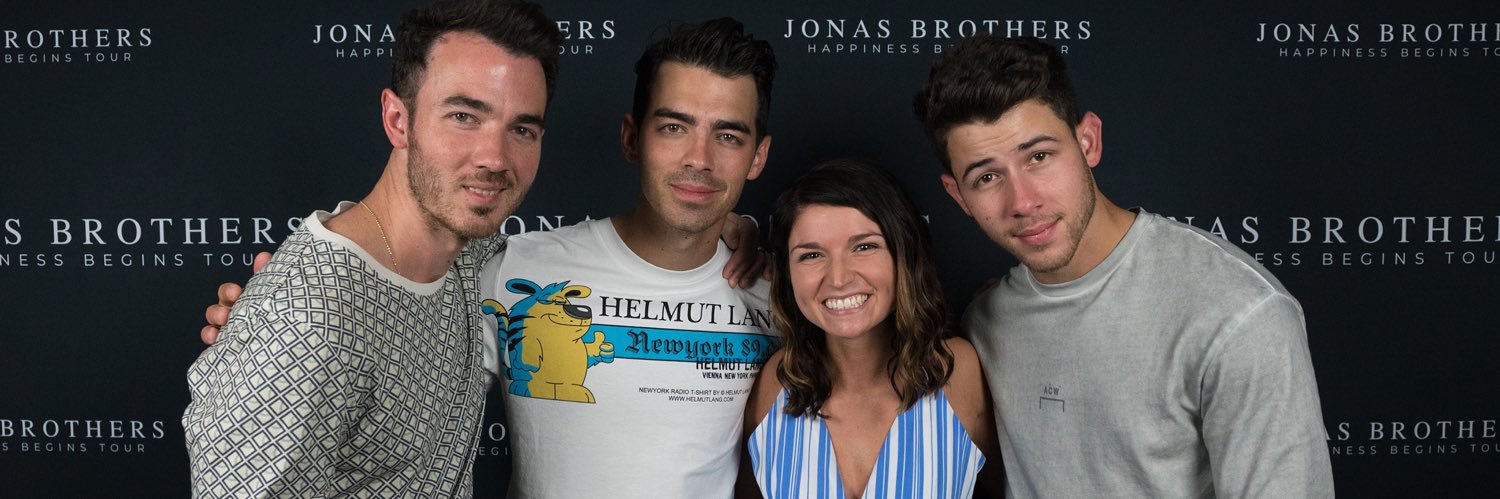 loganraeann's profile banner image