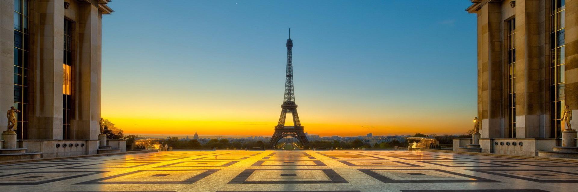 Pioneers Paris banner