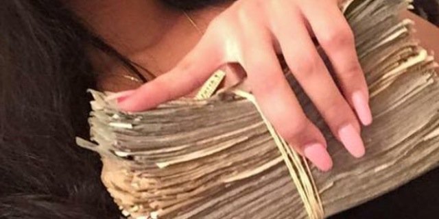 famoussliyah's profile banner image