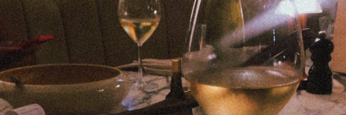 tender_teelo_'s profile banner image