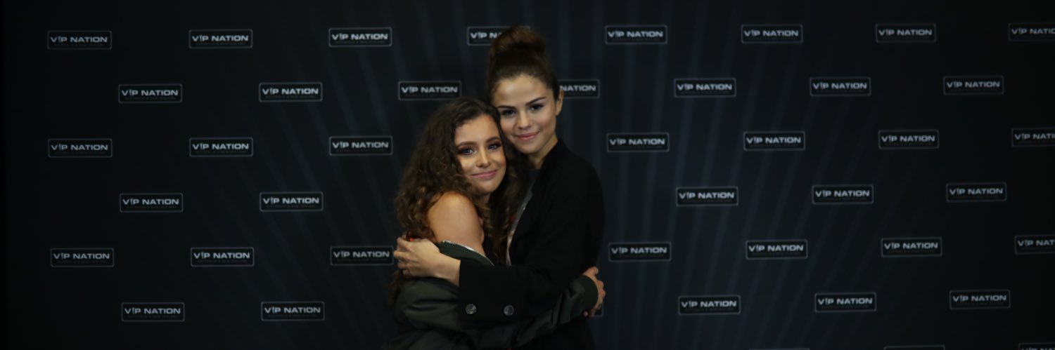 arianaselmiley's profile banner image