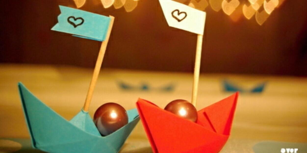 D banner