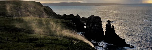 _Stickybeak Profile Banner