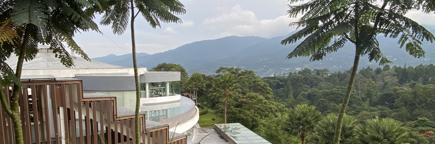 عز الله يعزك banner