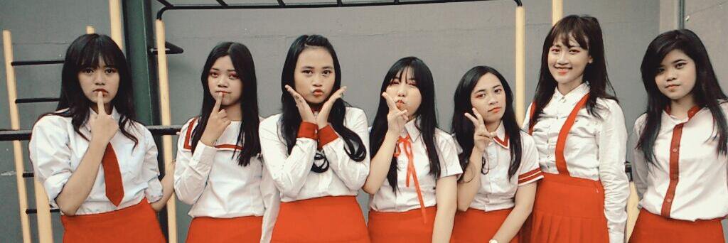 Yasmine Nur R banner