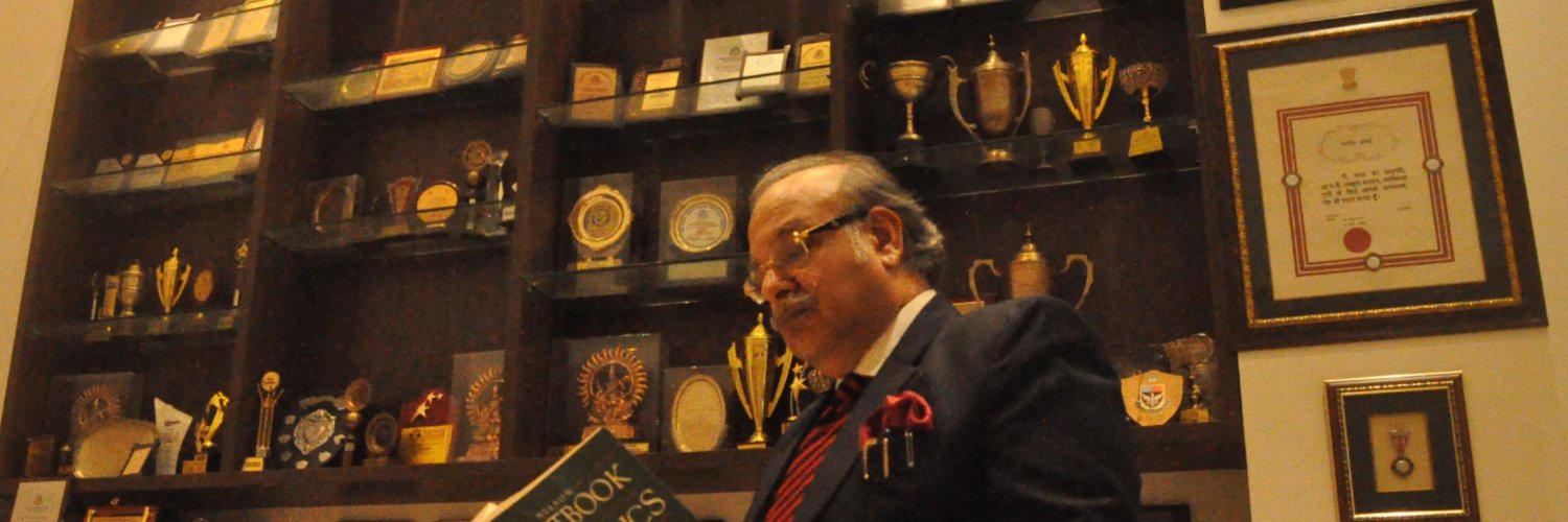 Prof. Dr. Sanjeev Bagai's banner