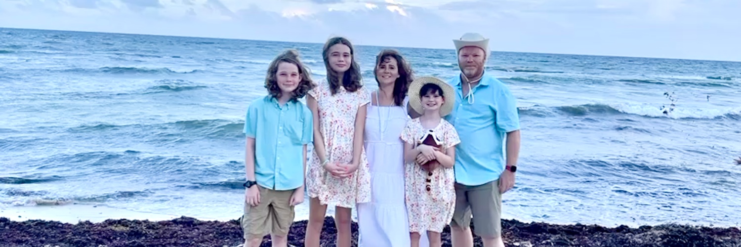 Elissa Dodd she/her banner