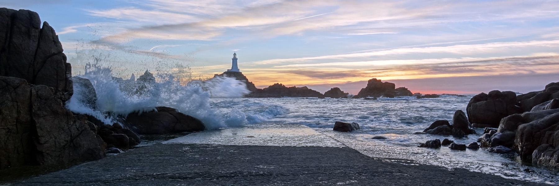 Chris Sutherland banner