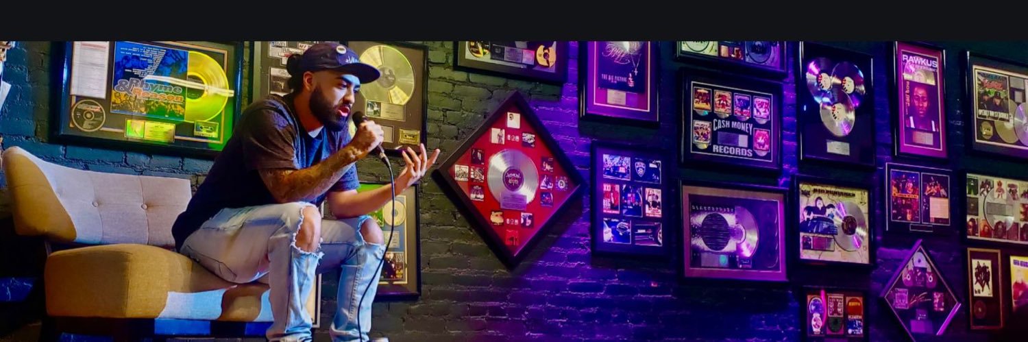 Benny B's banner