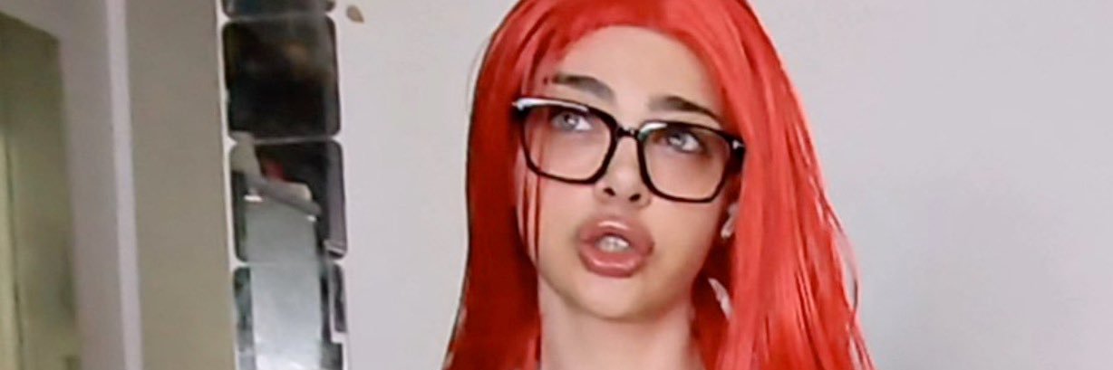 ts sandy transgender cam model شيميل banner