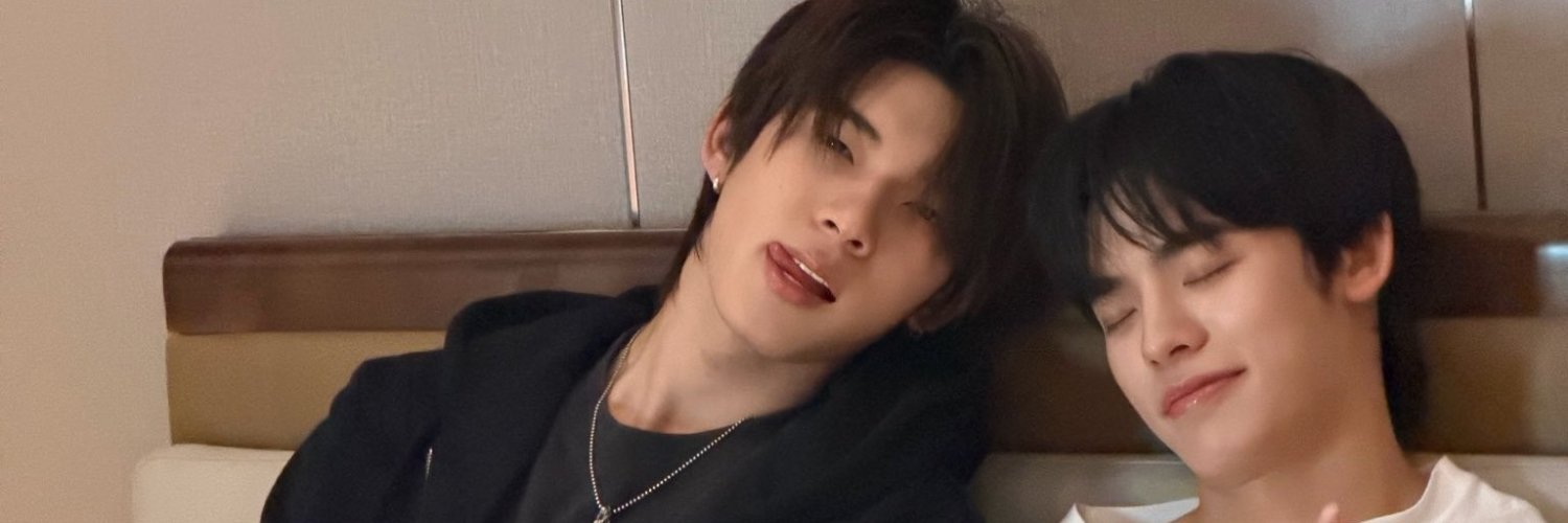 pttpjunee's profile banner image
